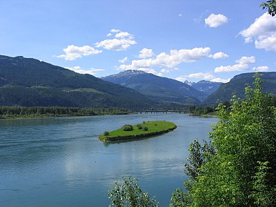 Columbia River Revelstoke.jpg