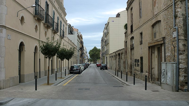 File:Conjunt carrer Progrés Figueres 3.jpg