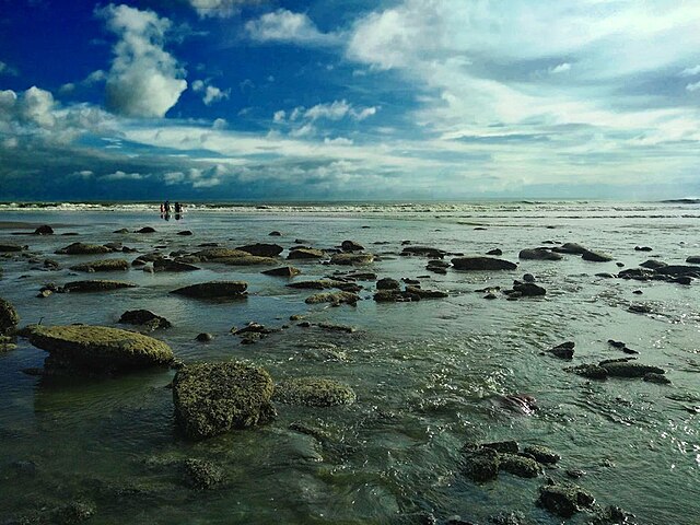File:Coral_rocks,_Inani_Beach.jpg
