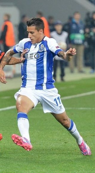 <span class="mw-page-title-main">Cristian Tello</span> Spanish footballer