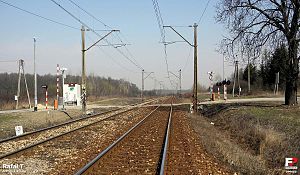 Dąbrówka Zabłotnia, Przejazd kolejowy - fotopolska.eu (299856).jpg