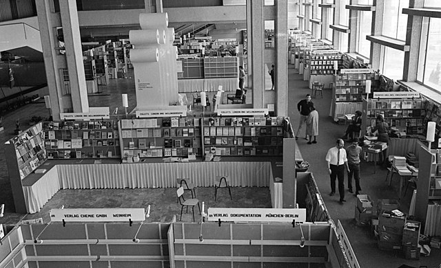 יריד הספרים ה-4 בבנייני האומה, 1969. מאוסף הספרייה הלאומית