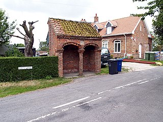 <span class="mw-page-title-main">Searby cum Owmby</span> Civil parish in Lincolnshire, UK