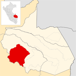 Location of the Manu district (marked in red) in the Manu Province and in the Madre de Dios region