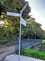 wikimedia_commons=File:Eller_-_Radwegweiser_Am_Straußenkreuz,_Am_Dammsteg_S.jpg