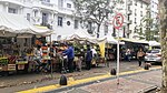 Feria itinerante en el barrio de Almagro, Buenos Aires.