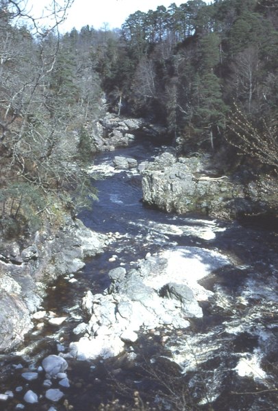 File:Findhorn Gorge - geograph.org.uk - 13213.jpg