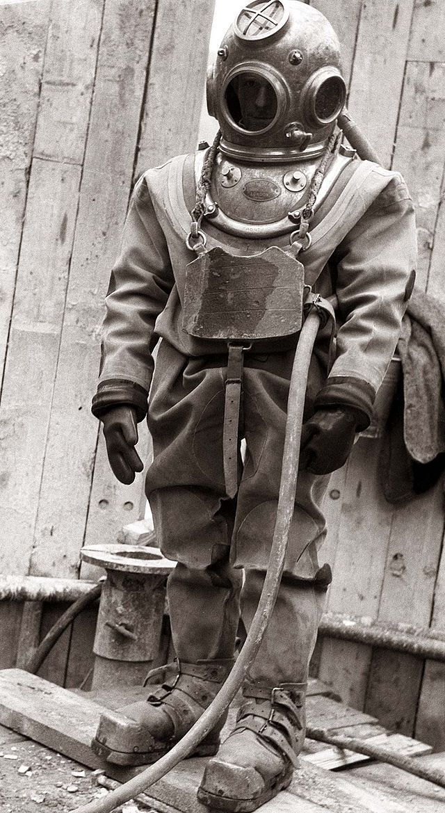 Diving Suit png images | PNGWing