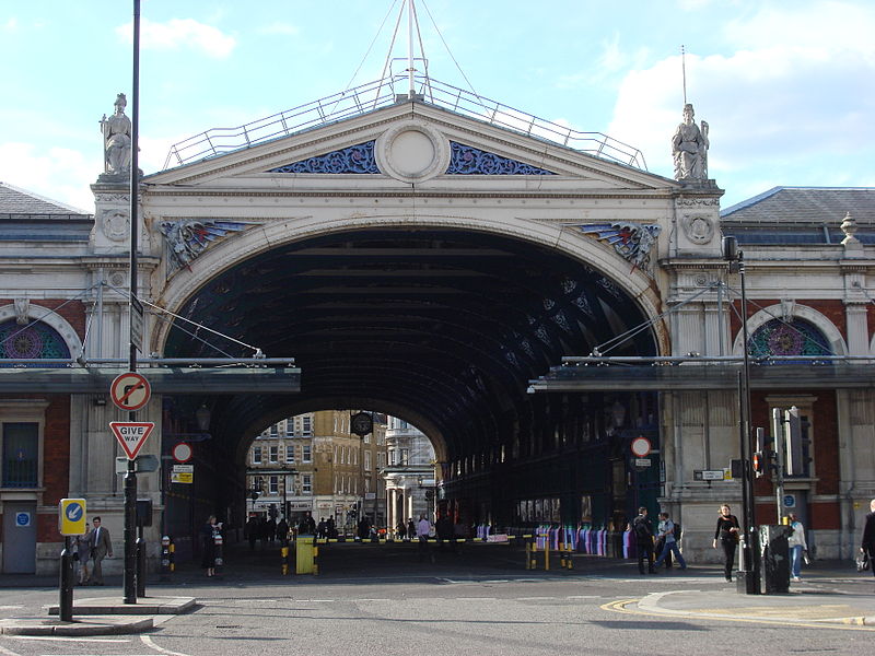 File:Grand Avenue Smithfield market.jpg