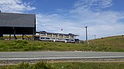 Miniatuur voor Bestand:Great Orme Tramway with Llandudno Cable Car.jpg