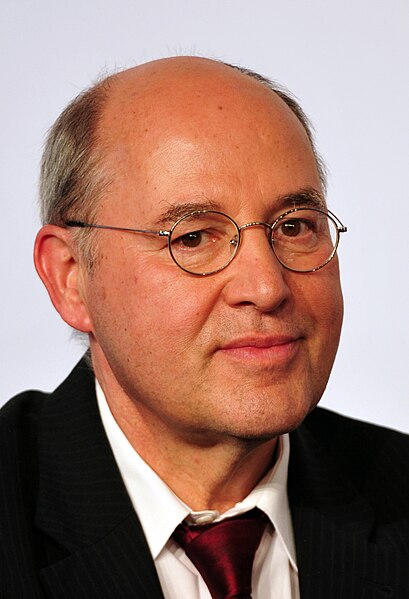 File:Gregor Gysi (2013) (cropped).jpg