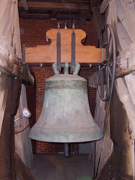 File:Greifswald Glocke-St.-Marien-Kirche Sept-2010 SL275484.JPG