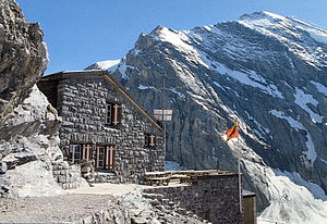 Gspaltenhornhütte towards Morgenhorn and Blüemlisalp