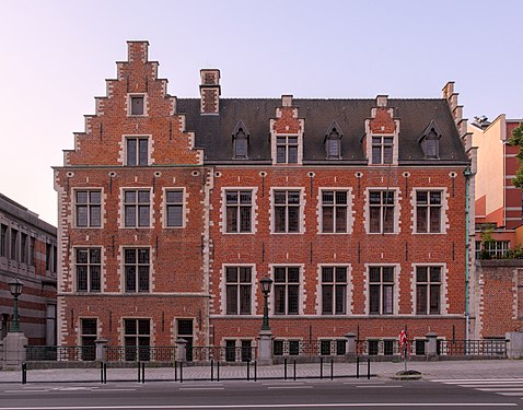 fr:Hôtel Ravenstein