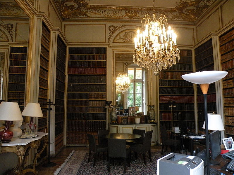 Fichier:Hôtel de Roquelaure chambre cabinet 1.JPG