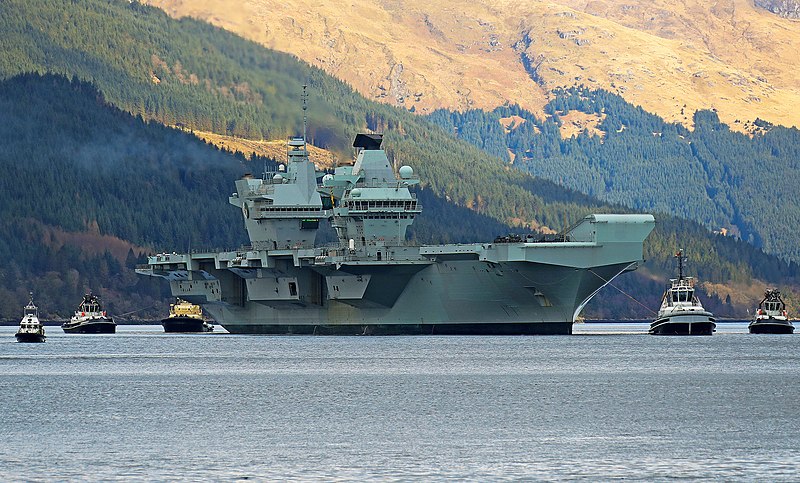 File:HMS Queen Elizabeth Leaving Glen Mallen MOD 45168220.jpg