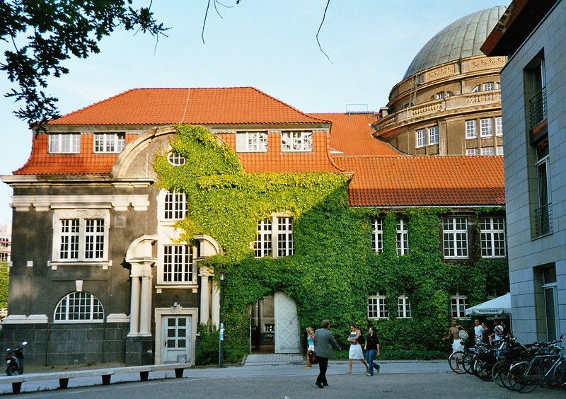 File:Hamburg-university-2005-05.png