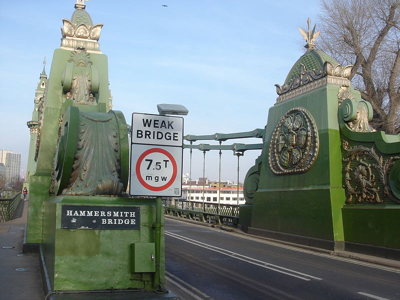 File:Hammersmith Bridge, London 12.JPG