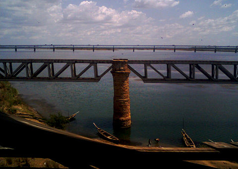 The Havelock Bridge on Godavari River