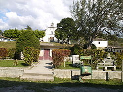 Iglesia y Parque en Belén.jpg