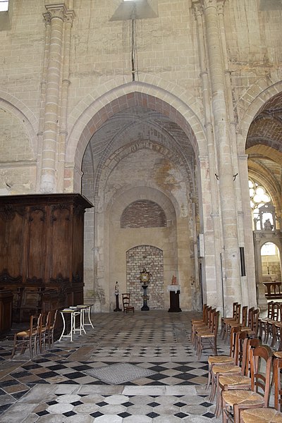 File:Interior of Église Saint-Martin de Laon 24.JPG