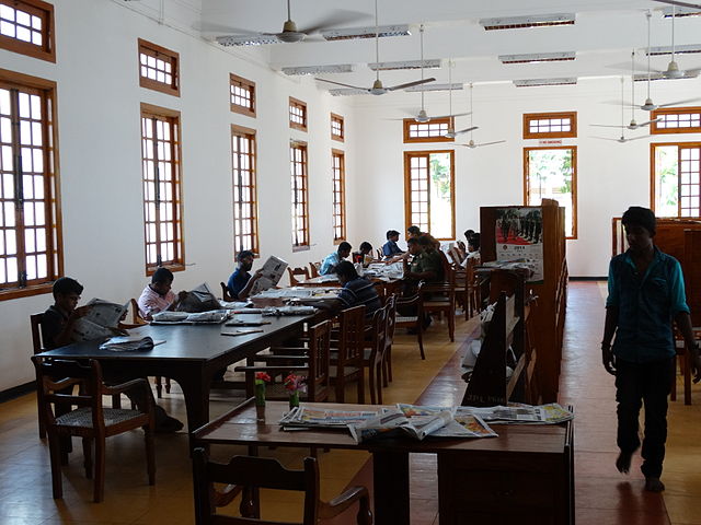 https://upload.wikimedia.org/wikipedia/commons/thumb/5/5f/Interior_of_Public_Library%2C_Jaffna.jpg/640px-Interior_of_Public_Library%2C_Jaffna.jpg