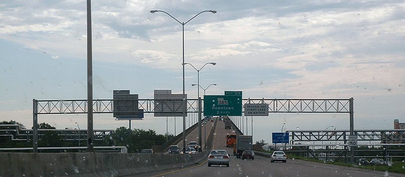 File:Interstate 10 eastbound over Lake Charles (LA).jpg