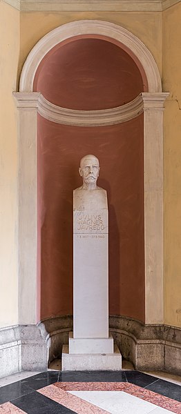 File:Julius Wagner-Jauregg (1857-1940), Nr. 87 bust (marble) in the Arkadenhof of the University of Vienna-1949.jpg