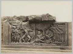 KITLV 12239 - Kassian Céphas - Reliefs on the terrace of the Shiva temple of Prambanan near Yogyakarta - 1889-1890.tif