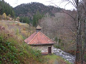 Power plant building at Prägbach.JPG