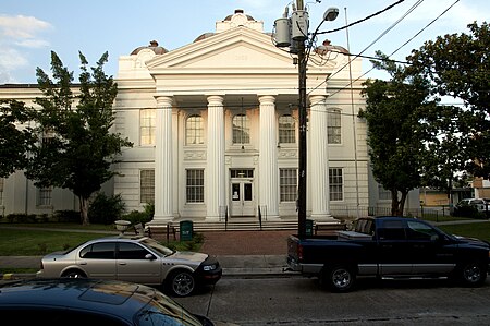 Lafourche Parish Courthouse.jpg