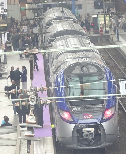 File:Lille - Présentation du Regio 2N de Bombardier le 22 septembre 2014 en gare de Lille-Flandres (102).JPG