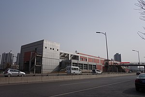 Baris 13 stasiun Shaoyaoju (2).JPG