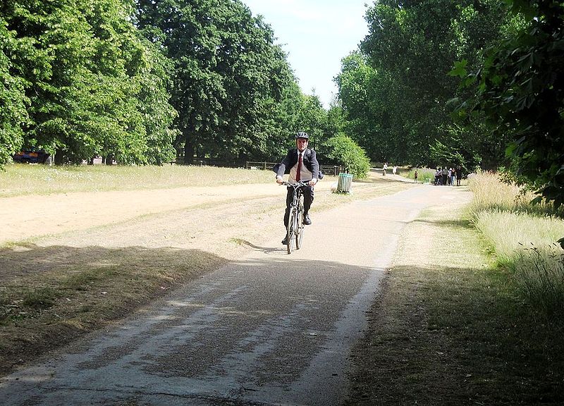 File:London, Hyde Park, bike.jpg