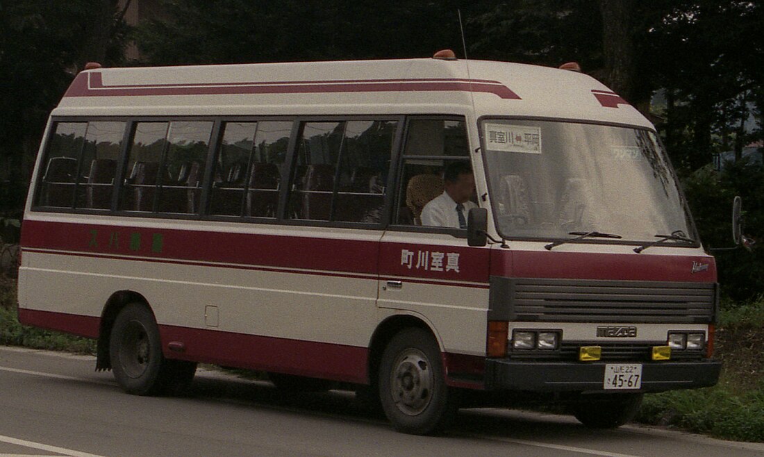 File:Mamurogawa choeibus1.jpg