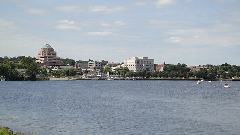 File:Middletown CT river skyline.JPG