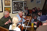 Musiciens au pub Gus O'Connor, Doolin, Irlande English: Musicians at Gus O'Connor Pub, Doolin, Ireland