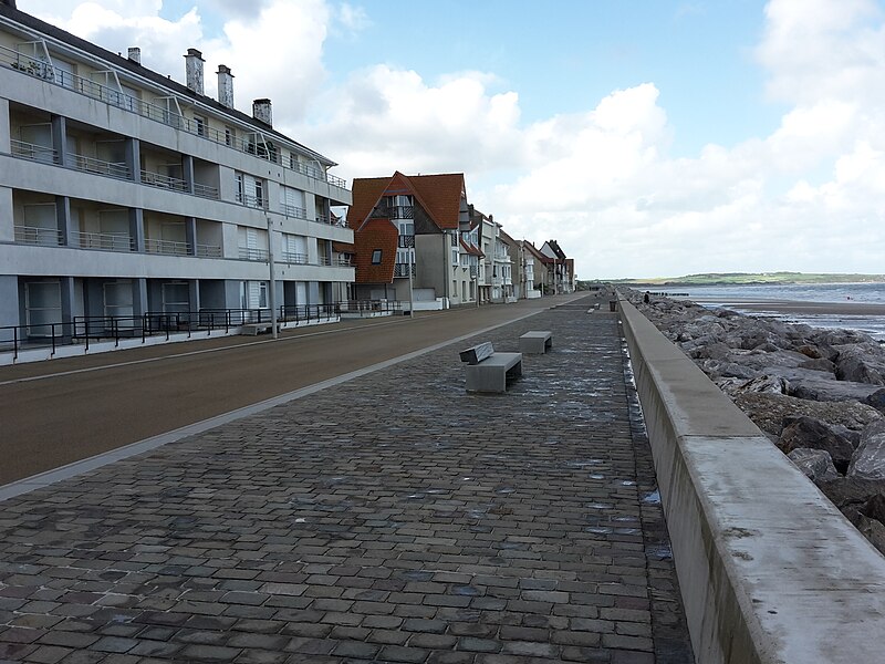 File:Neue Promenade in Wissant.jpg