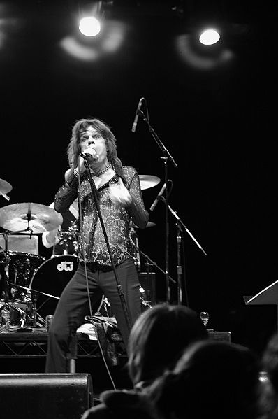 File:New York Dolls - David Johansen (453845412).jpg