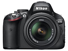 Nikon D5100 18-55mm front.jpg