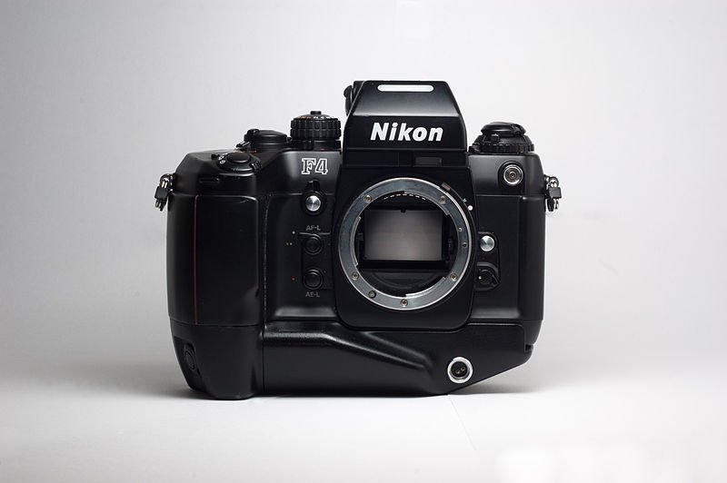 File:Nikon F4 with Battery Pack MB-21 (F4S).jpg - Wikimedia Commons