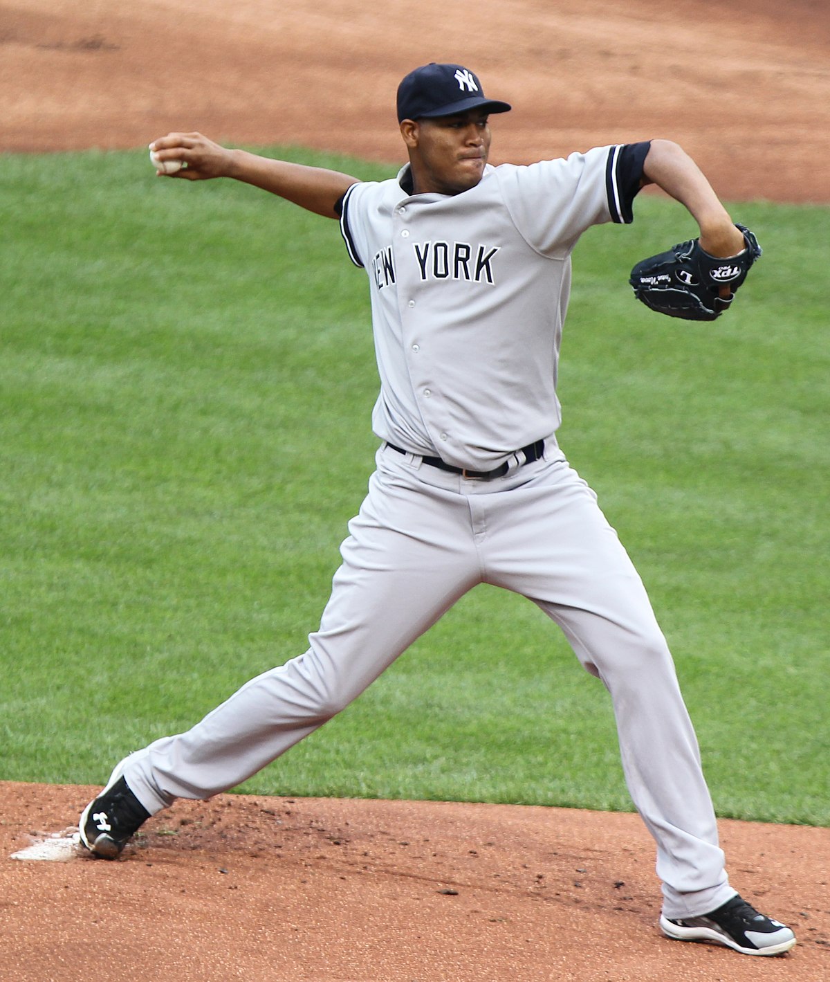 Yankees place veteran starter on injured list, call up rookie pitcher as  replacement