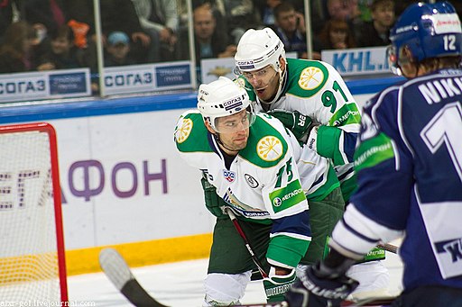 Oleg Saprykin and Richard Stehlík 2011-09-23 Amur—Salavat KHL-game