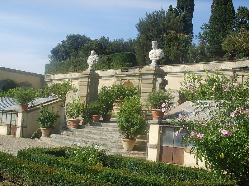 File:Parco di Castello 6.JPG