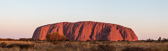 Uluru (Ayers Rock) in Uluṟu-Kata Tjuṯa National Park at sunset, Petermann Ranges, Northern Territory, Australia