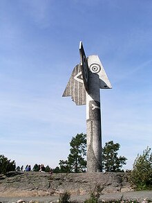 In 1964, Pablo Picasso approved the construction of one of his sculptures, depicting his wife Jacqueline, to be erected in Kristinehamn (Sweden) at Strandudden by lake Vanern. Carl Nesjar was commissioned to carry out the construction. The Picasso sculpture in Kristinehamn Sweden was inaugurated in 1965, is 15 meters high, and is the largest Picasso sculpture in the world. Picassoskulpturen.jpg