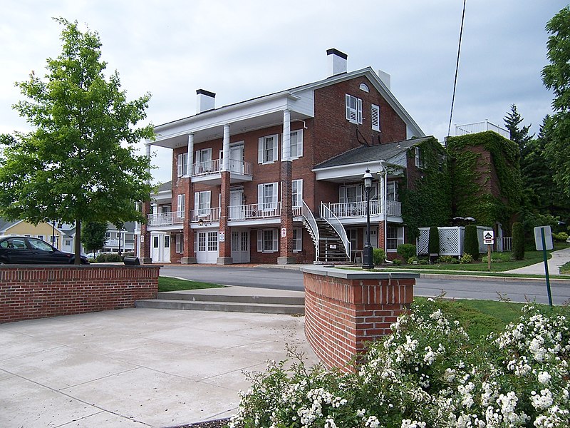 File:Pittsford - Spring House.jpg