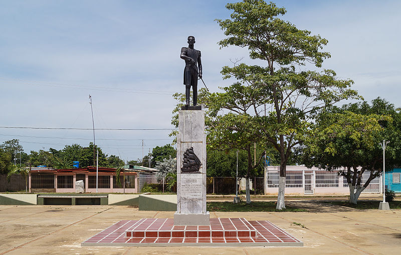 File:Plaza Pedro Lucas Urribarrí I.jpg