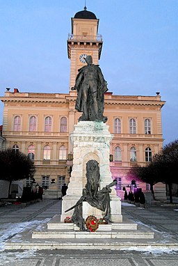 Pomník generála Györgyho. Klapku, nám. generála Klapku, Komárno, okres Komárno