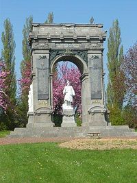 The war memorial at Proyart Proyart 81.JPG